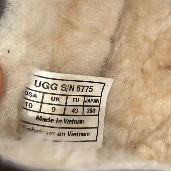 UGG Brown Suede Men's Moccasins size 10 in GUC super comfy - Picture 6 of 8